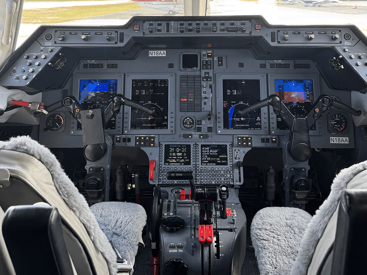 N18AA 2008 HAWKER 900XP - #2